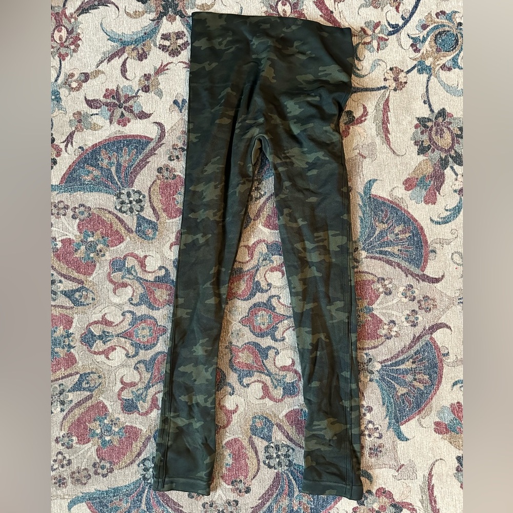 Spanx Seamless Camo Leggings